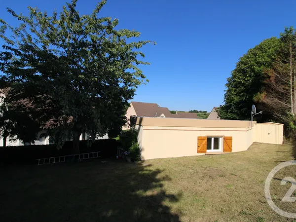 Local 27 m²