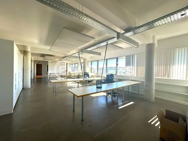 Bureaux - A VENDRE - 373 m² non divisibles