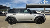 Mini Countryman Cooper SE 125ch + 95ch Edition Premium ALL4 BVA6 — photo 4
