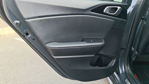 Kia ProCeed 1.4 T-GDi 140 DCT7 - GT Line Premium – 2019 – 112000 km – Essence – Boîte Automatique — photo 50