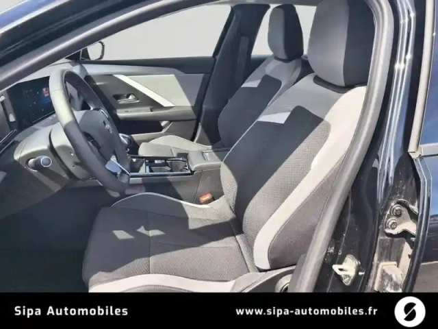 Opel Astra 1.2 turbo 110 ch bvm6 — photo 11