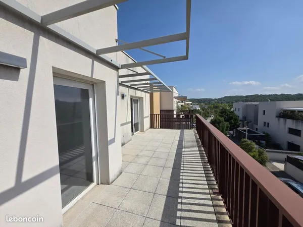 PRADES LE LEZ T3 63 m² - dernier étage - terrasse 40 m² - double box