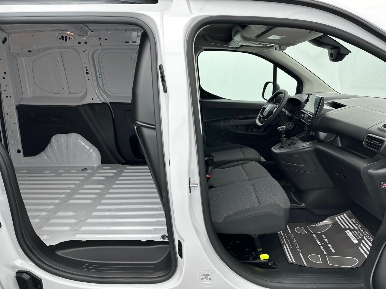 Citroën Berlingo van m diesel 100 ch manuelle — photo 12