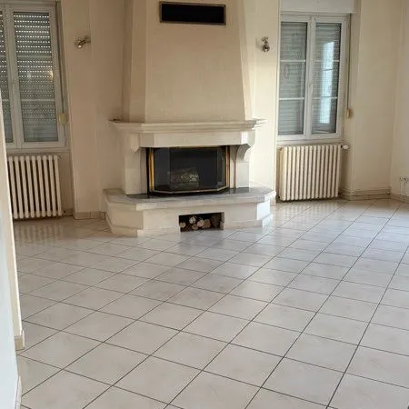 F4 à côté de Flogny la chapelle