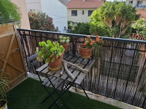 Bel appartement T3 avec terrasse, balcon, cave et parking privat