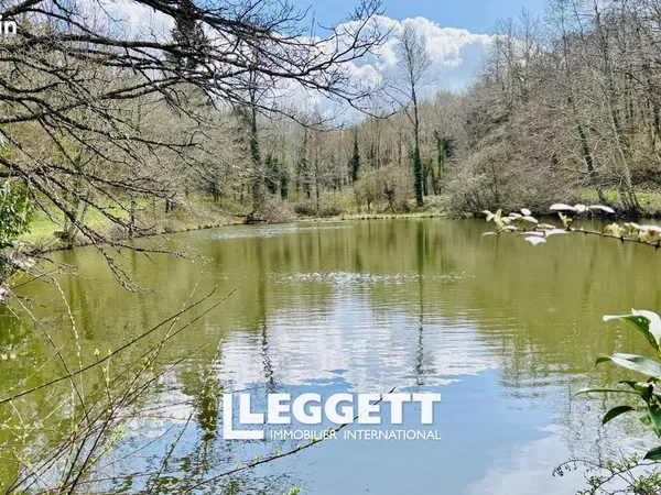 Terrain 18 994 m² Pressignac