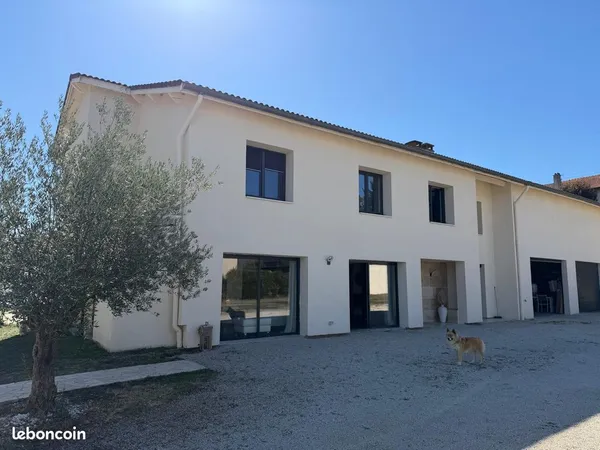 Maison 6 pièces 202 m²