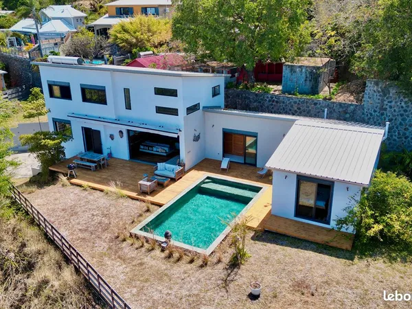 Villa 5 pièces 207 m²