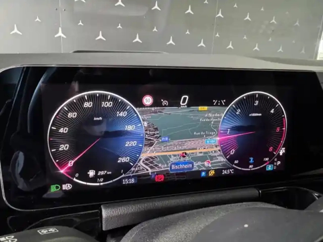 Mercedes Gla 200 d amg line — photo 32