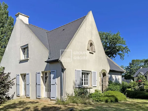 Maison 8 pièces 180 m²