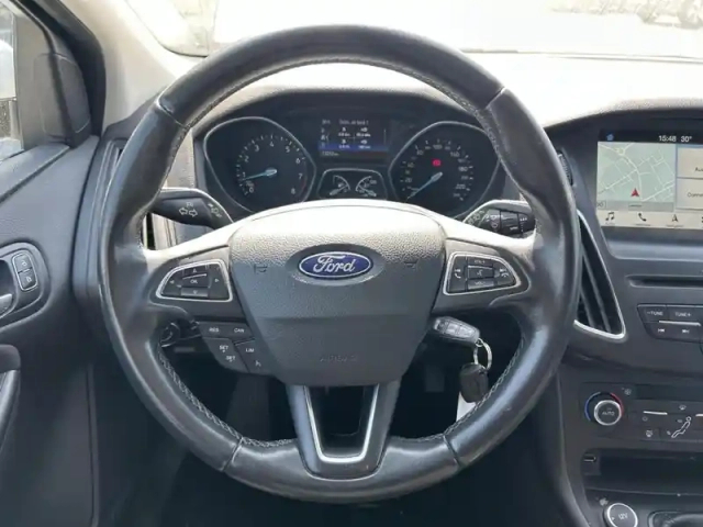 Ford Focus 1.0 ecoboost 125ch stop&amp;start titanium — photo 12