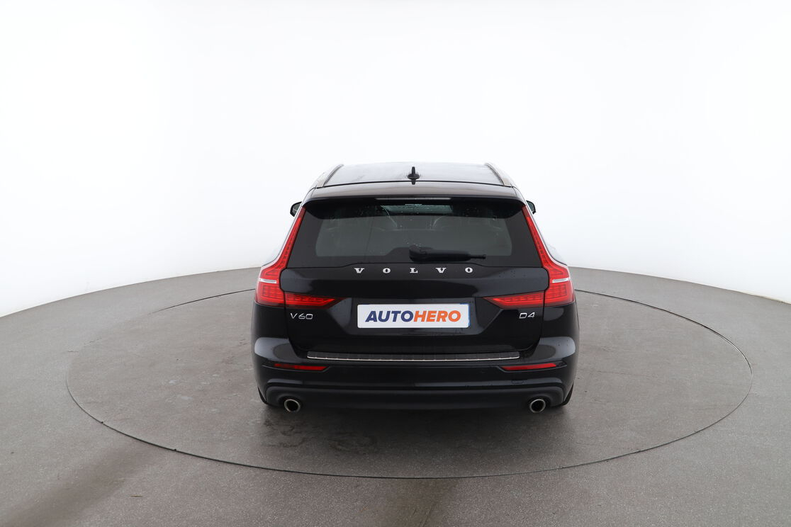 Volvo V60 2.0 D4 AdBlue Geartronic 8 — photo 4