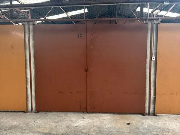 Box de stockage - Garde meuble - Parking 24m2