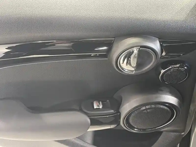 Mini Mini hatch 5 portes cooper 136 ch dkg7 — photo 59
