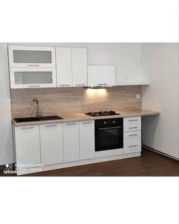 Appartement avec une terrasse