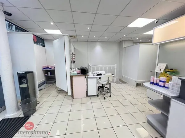 Boutique 2 pièces 73 m²