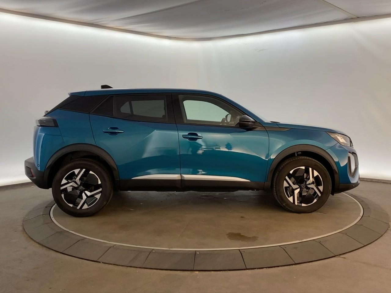 Peugeot 2008 hybrid 145 ch e-dcs6 allure — photo 4