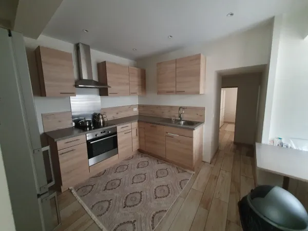 Maison 8 pièces 93 m²