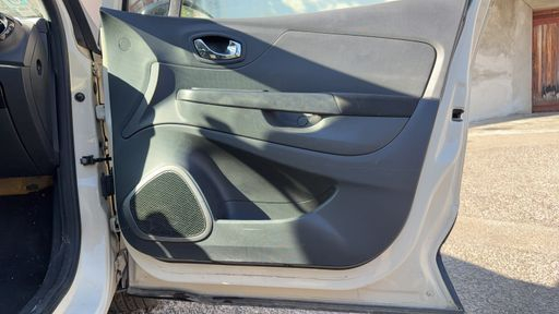 Renault Captur 0.9 TCe 90 - Business – 2015 – 120562 km – Essence – Boîte Manuelle — photo 38
