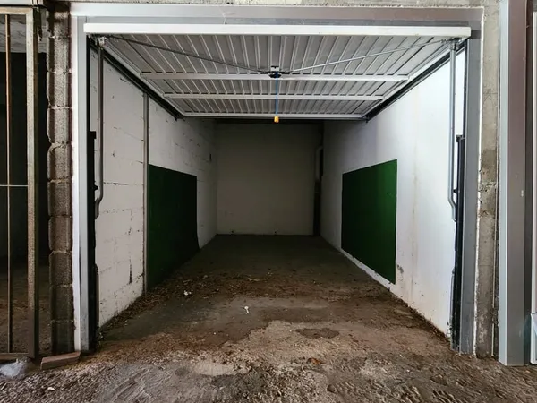 GARAGE A SAISIR!
