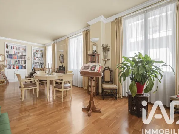 Appartement 5 pièces 148 m²