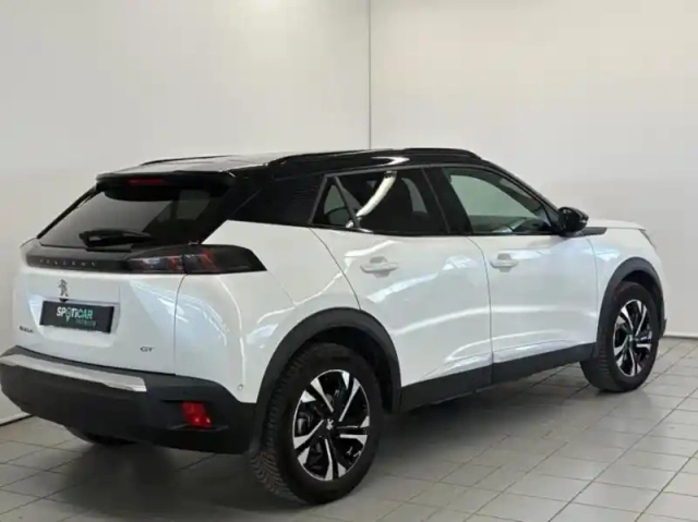 Peugeot 2008 e- 136ch gt pack — photo 9