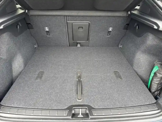 Volvo C40 e single extended range 252ch black edition — photo 7