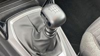 Peugeot 2008 1.2 PureTech 100ch S&S Active Pack — photo 14