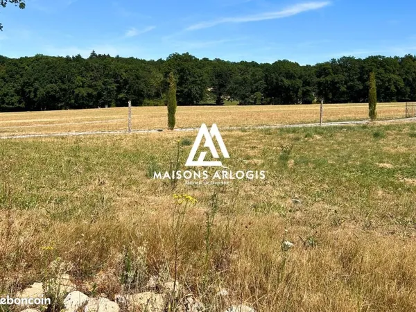Terrain 1 252 m² Saint Just Le Martel