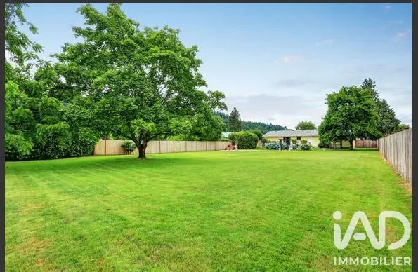 Terrain 776 m²
