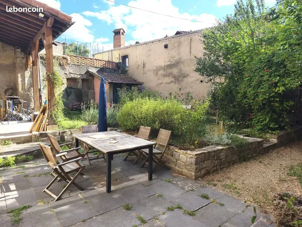 Maison 7 pièces 230 m²