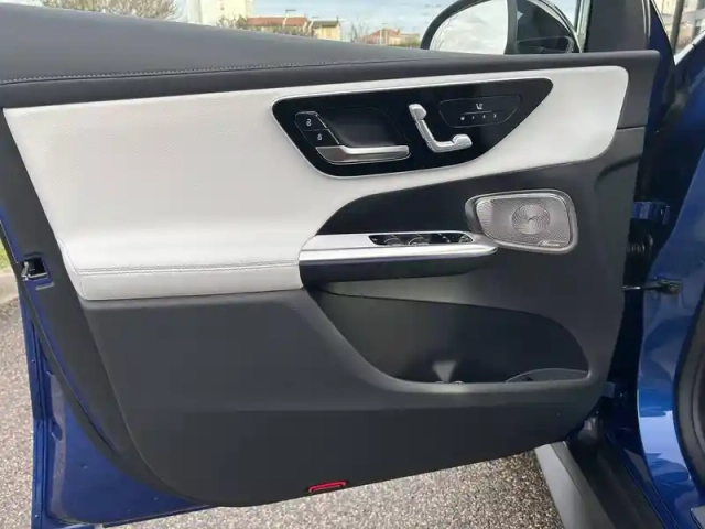 Mercedes Glc 300 de hybrid eq 9g-tronic 4matic — photo 11