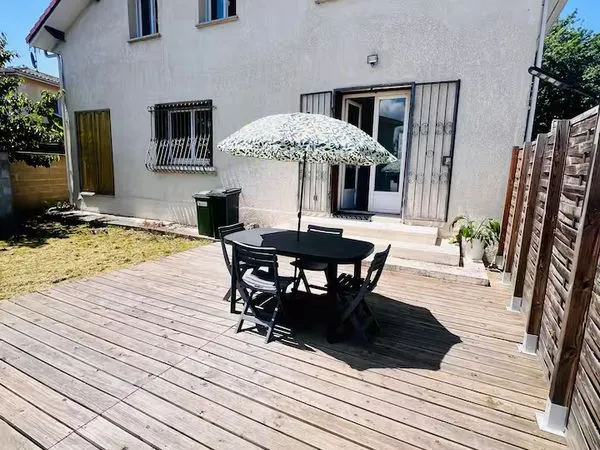 Immeuble 12 pièces 270 m²
