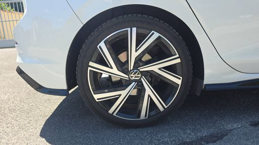 Volkswagen Golf 1.5 eTSI OPF 150 DSG7 - R-Line – 2021 – 89479 km – Hybride essence – Boîte Automatique — photo 29