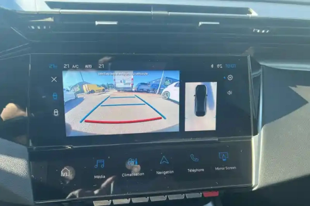Peugeot 408 phev 225 e-eat8 — photo 20