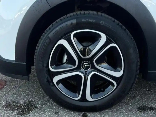 Citroën C3 1.2 essence 110ch s&amp;s plus/eligible loa — photo 11