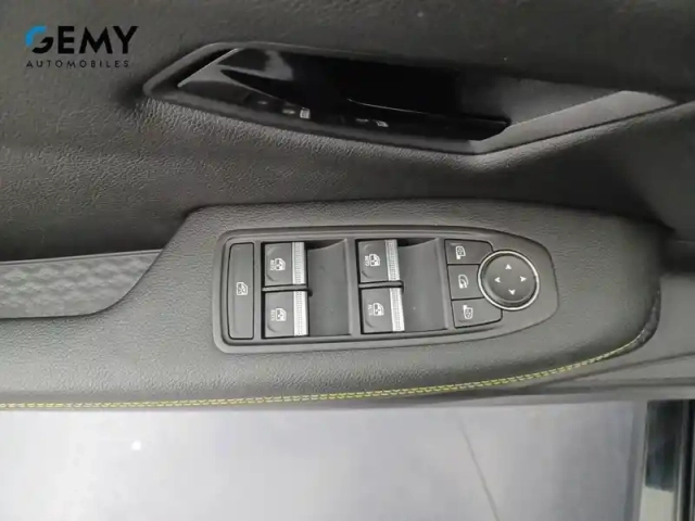 Renault Megane e-tech 220 ch autonomie confort gsr2 — photo 12