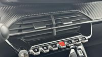 Peugeot 2008 1.2 PureTech 130ch S&S Allure Pack EAT8 — photo 15