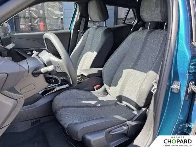 Peugeot 2008 hybrid 145 e-dcs6 — photo 18