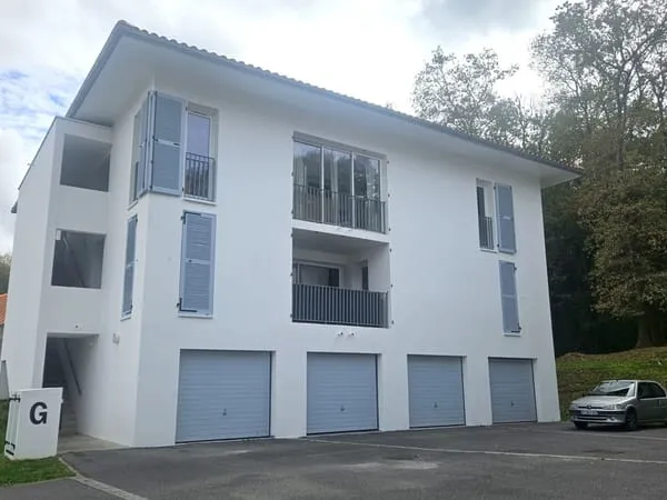LAHONCE - APPARTEMENT T3 MEUBLÉ - 59.50 m²