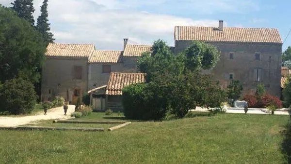 Maison 10 pièces 350 m²