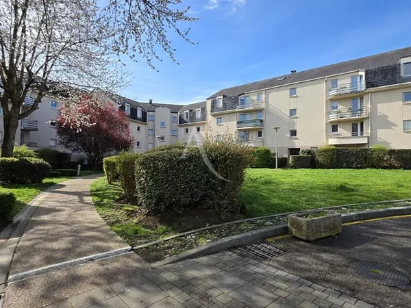 Appartement Jouy Le Moutier 3 pièce(s) 61 m2