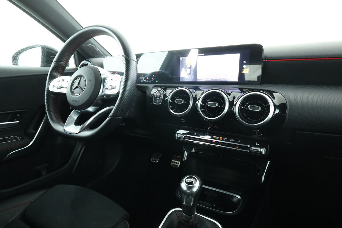 Mercedes-Benz Classe A 160 AMG Line — photo 12