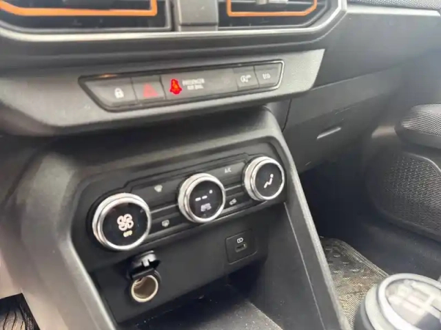 Dacia Sandero tce 90 — photo 14