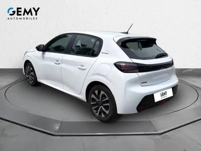 Peugeot 208 100 s&amp;s bvm6 — photo 7