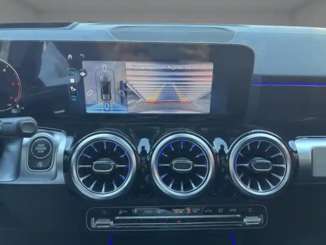 Mercedes Glb 200 d amg line — photo 20