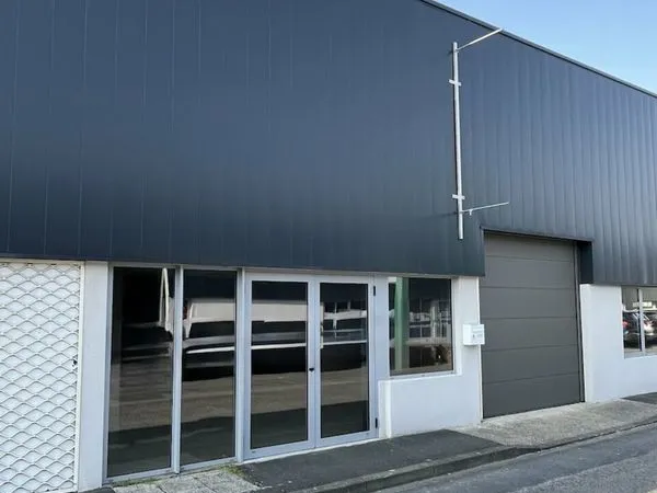 Local commercial 280 m² SAINT MAXIMIN