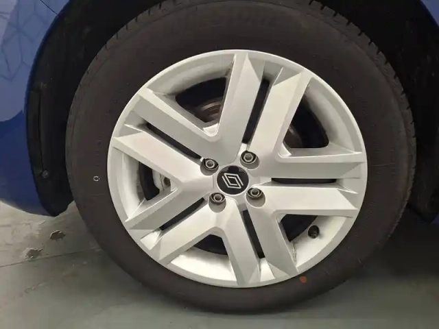 Renault Clio blue dci 100 ch gsr2 — photo 21