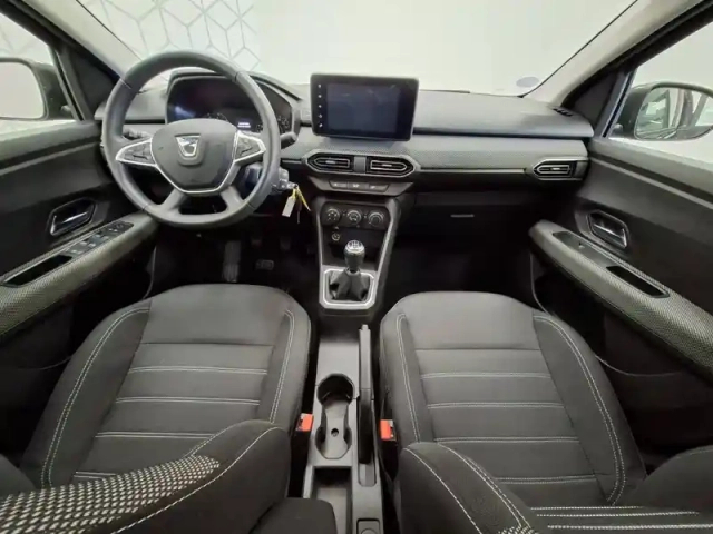 Dacia Sandero sce 65 - 22 — photo 26