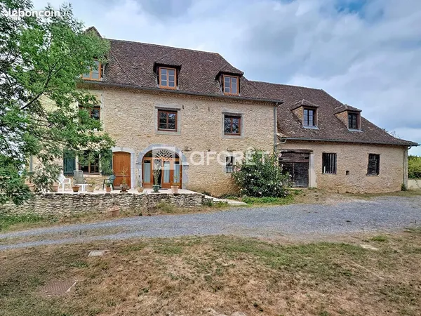 Maison 8 pièces 290 m²